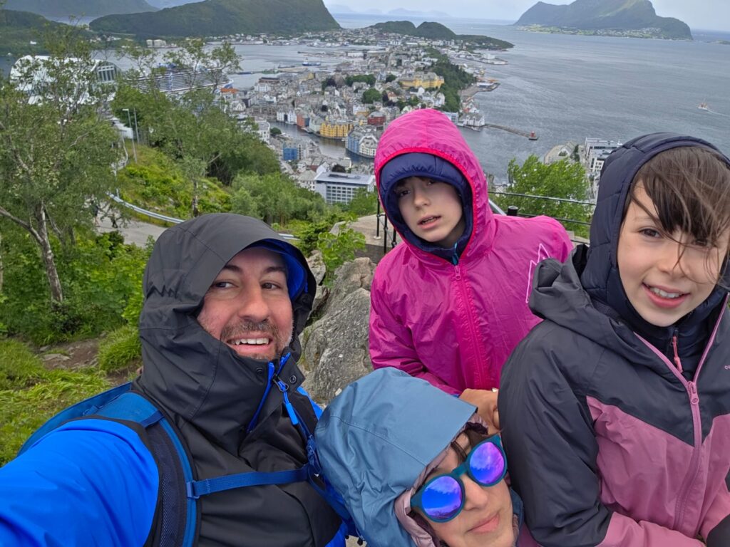 noi e panorama alesund
